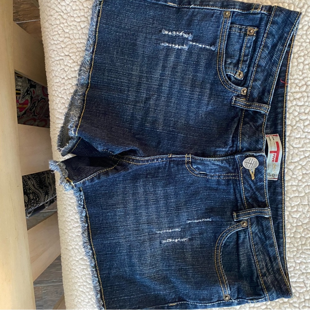 woman shorts size 11